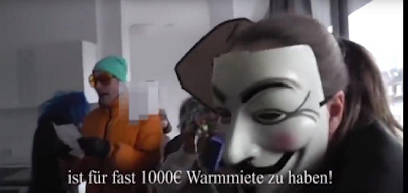 (VIDEO) Za najam stana od 40 m2 u Kölnu traže 1000 eura, na vrata im zakucali neobični prosvjednici