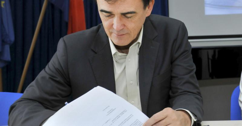 POSEBNI UGOVORI ZA ODABRANE UREDNIKE: 'HRT-ovo zbrinjavanje je skandalozno i nemoralno'