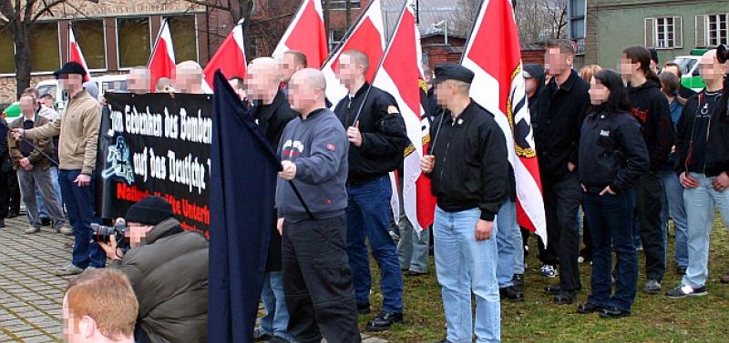 'RASISTI I HUŠKAČI': Počela sudska rasprava o zabrani njemačkog NPD-a