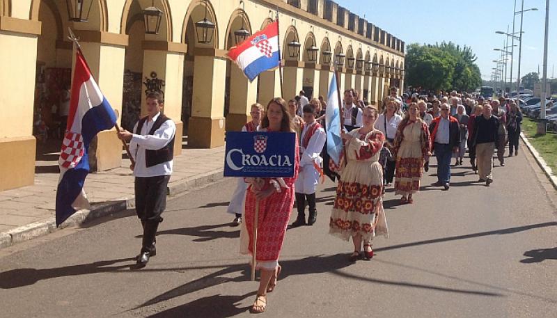 (FOTOGALERIJA) TRADICIJA DUGA 92 GODINE: Argentinski Hrvati hodočastili u Lujan