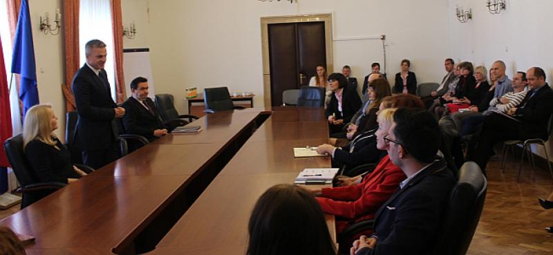 PRIMOPREDAJA Milas preuzeo Državni ured za Hrvate izvan Republike Hrvatske