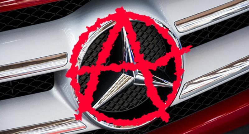 ANARHISTIČKO-KOMUNISTIČKA AKCIJA U HAMBURGU Zašarali luksuzne automobile