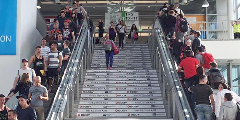 PA TI BUDI FIT Na sajam fitnessa svi idu – pokretnim stepenicama