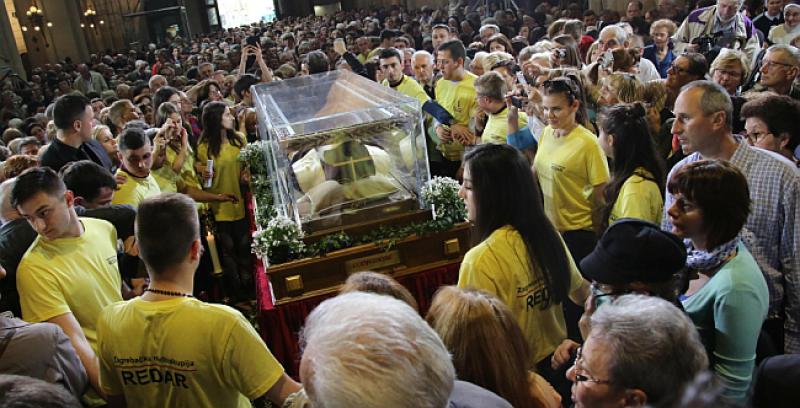 (FOTOGALERIJA) Pogledajte kako su Hrvati dočekali sv. Leopolda Mandića