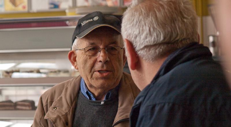 Sjeli Hrvat i Nijemac u restoran i nakon par pića povede se priča o godišnjim odmorima...