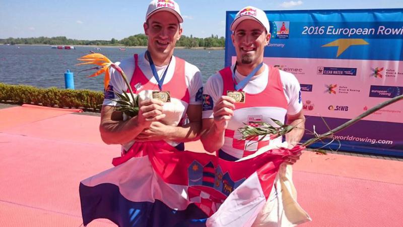 BRAĆA SINKOVIĆ NA TRONU EUROPE 'Mama, volimo te'