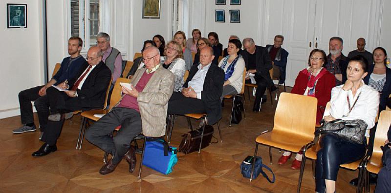 U BEČU OSNOVANO DRUŠTVO ZA KROATISTIKU Za predsjednika izabran prof.dr.sc. Georg Holzer