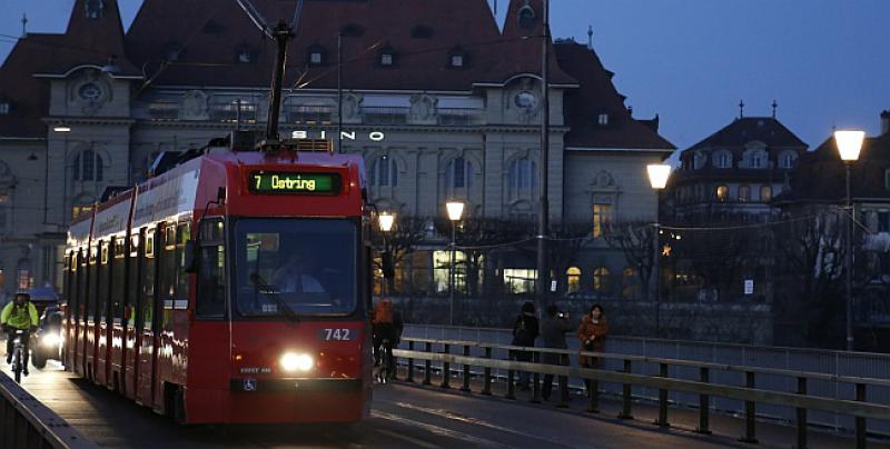 SUKOBI U ŠVICARSKOM BERNU Policija pucala gumenim mecima na mlade