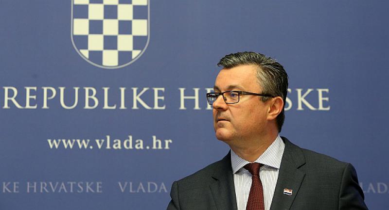 OREŠKOVIĆ POZVAO KARAMARKA I PETROVA DA SE POVUKU 'Preveliki su teret'