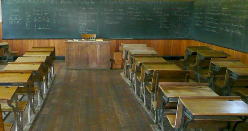 Ispitivao seoski učitelj dijete lokalnog bogataša i dijete siromašnog seljaka...