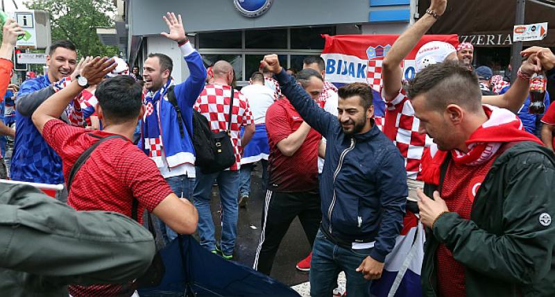 20 DOMOLJUBNIH I NAVIJAČKIH PJESAMA Uz njih je najljepše slaviti hrvatske pobjede na Euru