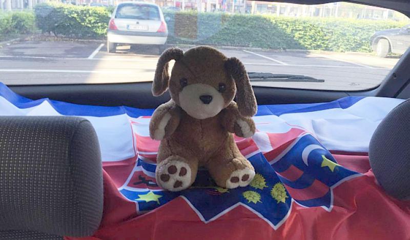 (FOTO) HRVATSKI NAVIJAČI KRENULI U SAINT ETIENNE Imaju i maskotu