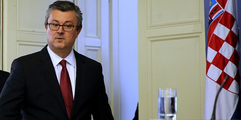 DOPRATILI GA MOSTOVI MINISTRI Orešković u Saboru, kreće rasprava o povjerenju