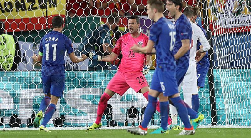 (VIDEO) JUNAK! Subašić nas je ovom nevjerojatnom obranom odveo do pobjede