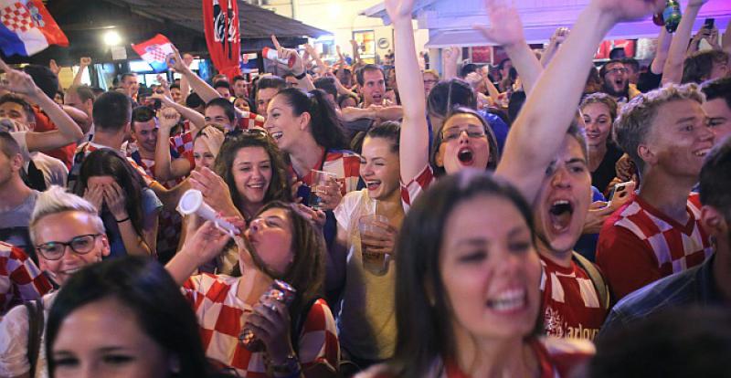 (VIDEO, FOTO) NEPROSPAVANA NOĆ Slavilo se na ulicama Münchena, Beča, Frankfurta, Dublina…