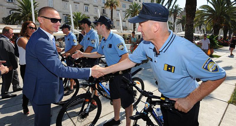 SURADNJA NJEMAČKE I HRVATSKE POLICIJE Splitskim 'plavcima' donirana četiri bicikla