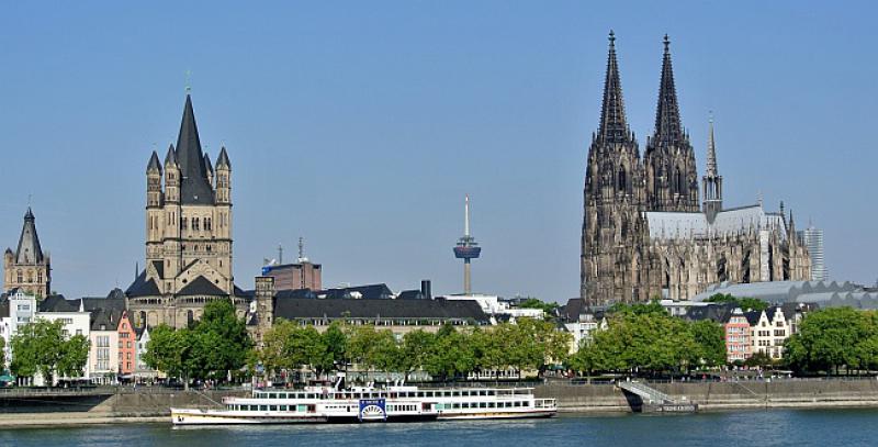 DESECI TISUĆA TURAKA NA ULICAMA KÖLNA Sukobi iz Turske sele se na njemačko tlo?