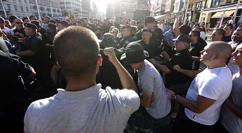 NAPETO U ZAGREBU 'Antiratni protest' izazvao reakciju branitelja, intervenirale jake policijske snage