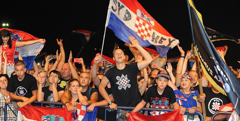 SPEKTAKULARAN KONCERT Proslava ‘Oluje’ završena ‘Pobjedom za heroje’, Thompson ‘zapalio’ Knin