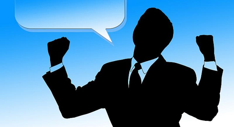 Novi hrvatski ministar gospodarstva izlazi pred novinare...