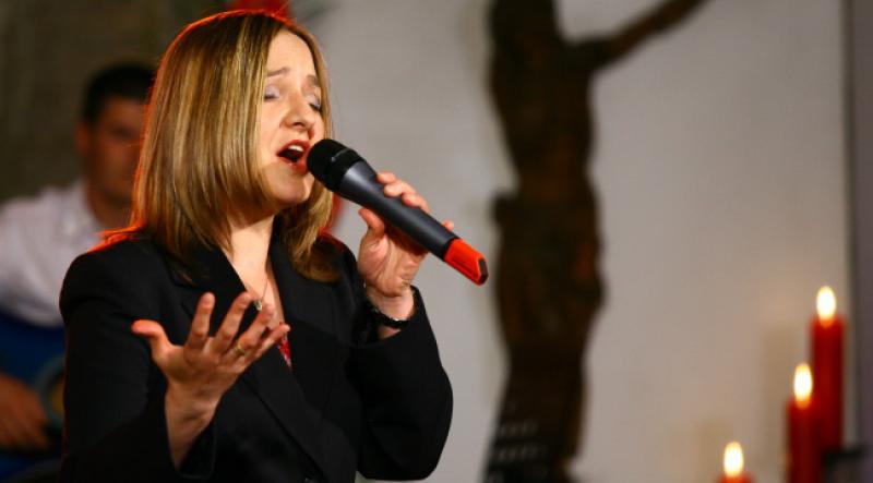 (VIDEO) PREDIVNO Njemačka Hrvatica otpjevala pjesmu posvećenu Djevici Mariji