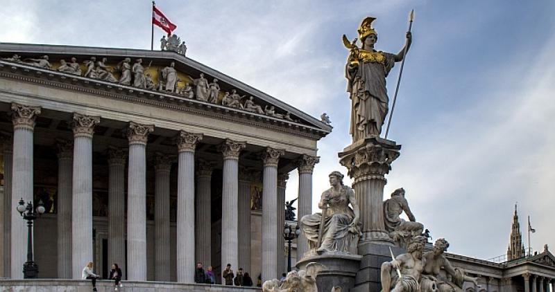 NEVJEROJATNO! U Trgovačkoj školi u Beču samo tri posto učenika kojima je njemački materinski jezik