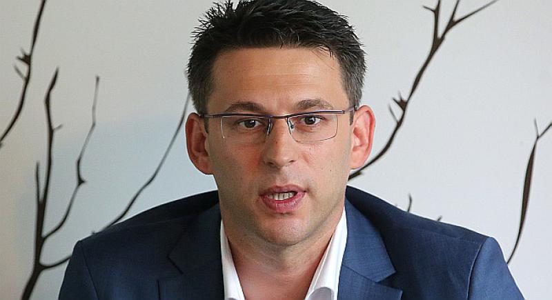 'NEĆEMO S NERADNICIMA I PREVARANTIMA' Petrov kaže kako  HDZ i SDP ne odgovaraju na traženje jamstava