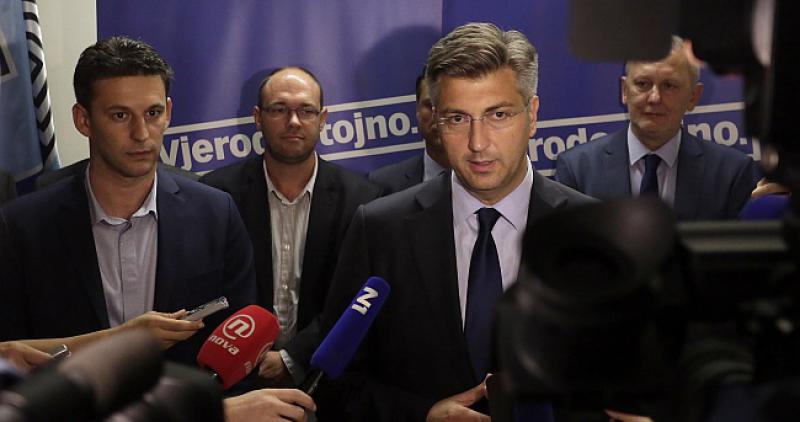 PETROV I PLENKOVIĆ ZADOVOLJNI Pregovarali četiri sata, idući sastanak sljedeći tjedan