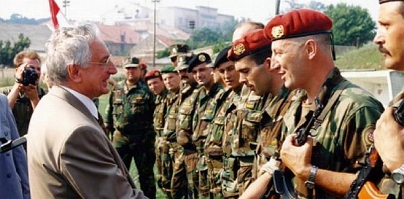 BIH SPREMILA 900 OPTUŽNICA PROTIV HRVATSKIH ČASNIKA General Miljavac: 'Hrvatska je tri puta spasila BiH'