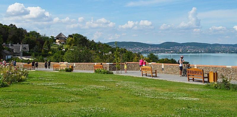 NIJEMCI U VELIKOM BROJU SELE U MAĐARSKU Većina odlazi zbog straha od izbjeglica i stranaca