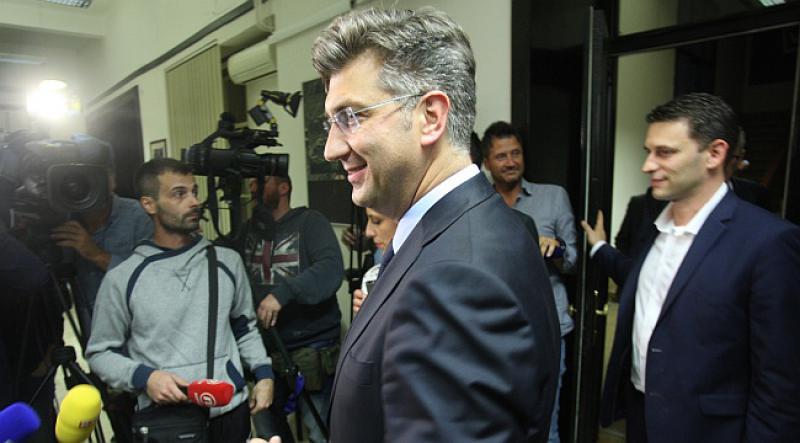 PLENKOVIĆ 'Idemo prema formiranju stabilne parlamentarne većine'