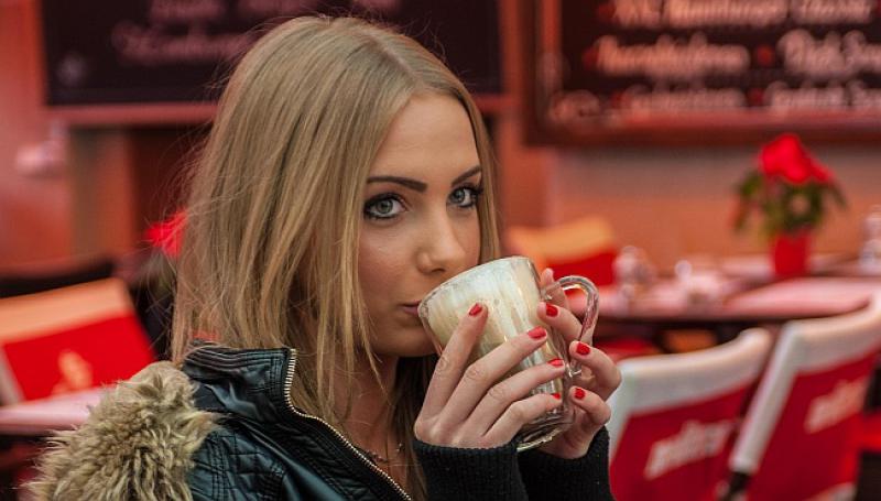 HRVATICA U KÖLNU 'Kažu da u Njemačkoj nema života, a u Hrvatskoj se uživa na kavama. Normalno kad si ljudi samo kavu mogu priuštiti!'