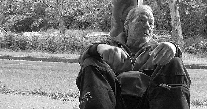 GOSPODIN TI PORUČUJE Pomozi siromahu! Ako je potrebit, ne pusti ga praznih ruku