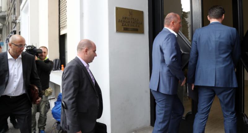 BLIZU KONAČNOM RJEŠENJU U novoj Vladi bit će manje ministarstava