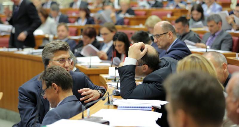 PRVO ZASJEDANJE SABORA Zastupnici ograničili pravo na naknadu plaće dužnosnika