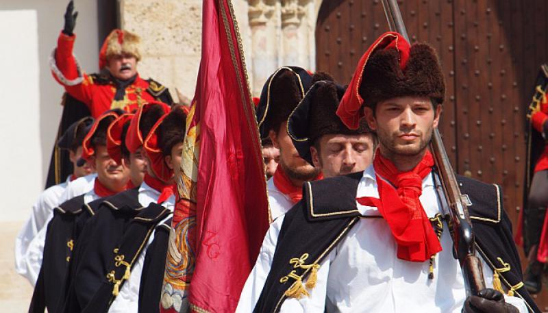 NAJPOZNATIJI HRVATSKI DAR SVIJETU Sve je počelo s hrvatskim vojnicima ‘Royal Cravates’ u Francuskoj