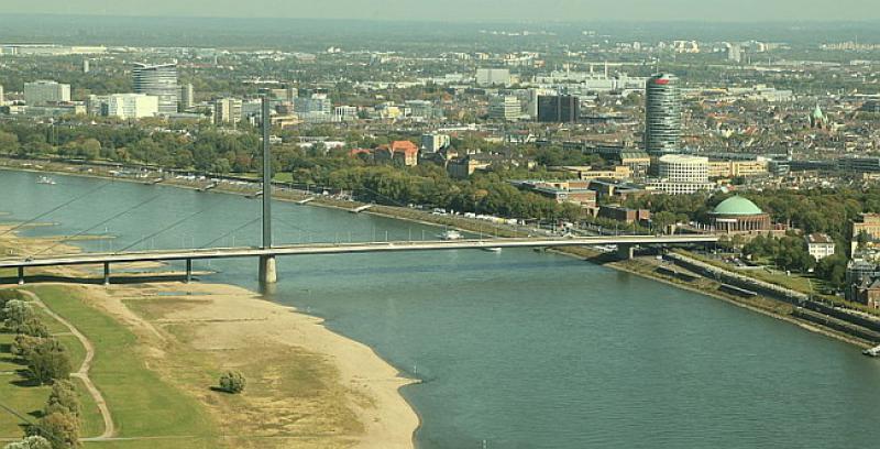 JUNAK DÜSSELDORFA Bosanac skokom u hladnu Rajnu spasio 19-godišnjakinju od utapanja