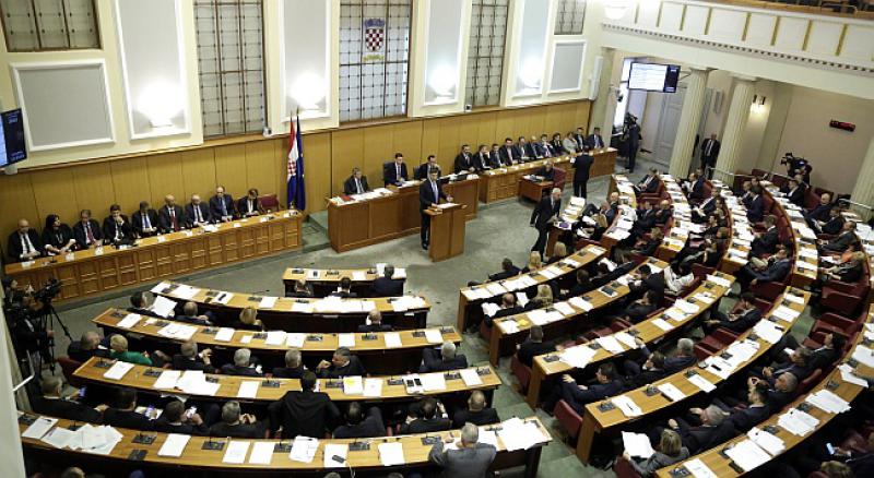DONOSI SE NOVI KODEKS PONAŠANJA 'Nije prihvatljivo da zastupnici primaju plaću, a nema ih na radnom mjestu