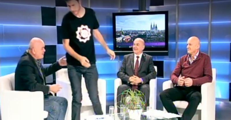 (VIDEO) IZDRŽAO 30 SEKUNDI Pernar opet napustio emisiju