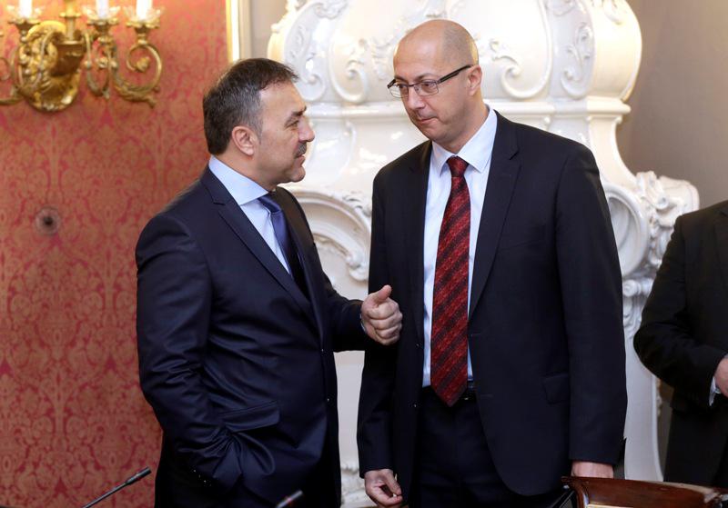 ZAKON O ORUŽJU U Sabor upućen prijedlog zakona o nabavi i registraciji oružja građana