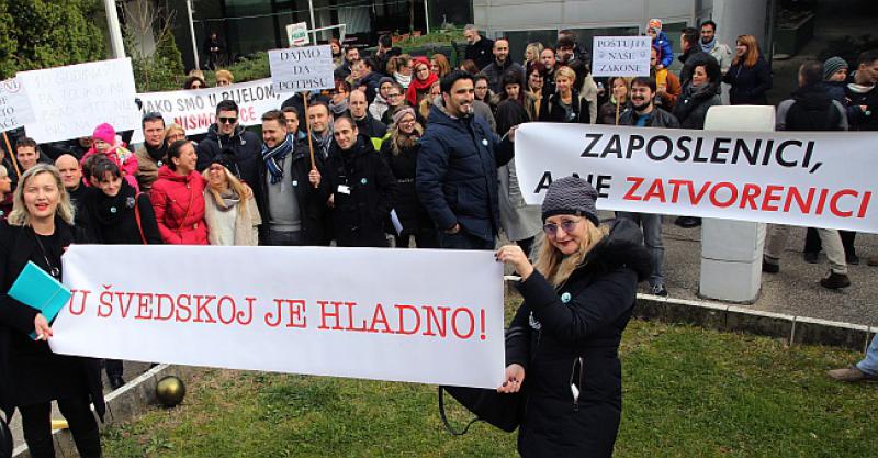 300 LIJEČNIKA PROSVJEDOVALO 'U Švedskoj je hladno, zadržite nas stimulacijama, a ne robovlasničkim ugovorima'