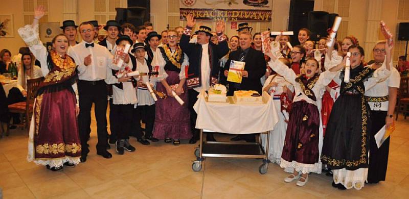 (FOTOGALERIJA) U BEČU ODRŽANI DEVETI ŠOKAČKI DIVANI Šokadijo dok ti ime traje...