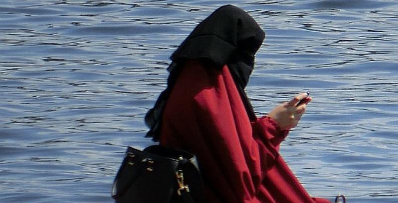 NJEMAČKI SUD PRESUDIO PROTIV ULTRAKONZERVATIVNIH MUSLIMANA Djevojčica će morati nastaviti pohađati satove plivanja