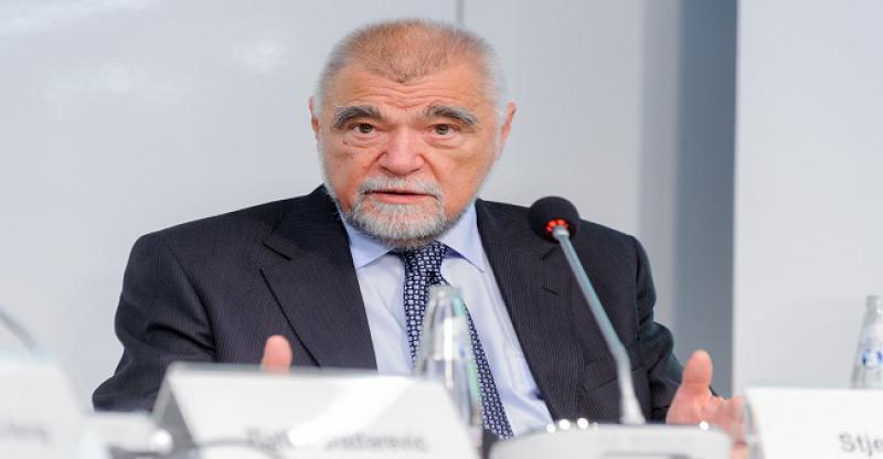 OŠTRA REAKCIJA Mesića na odluku Ustavnog suda o ukidanju Ureda