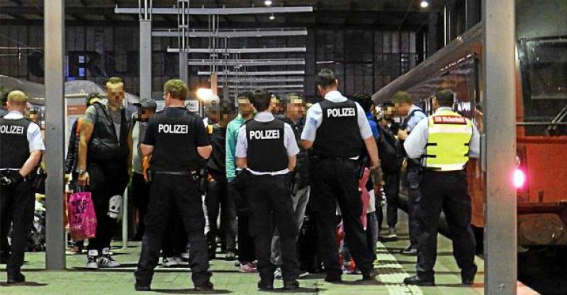 NJEMAČKU 2016. DOBROVOLJNO NAPUSTILO Rekordnih 55 tisuća migranata, većina se vratila na Balkan