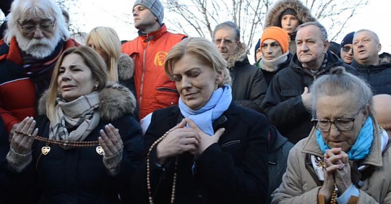 NAŠI ČITATELJI O JEZIVOJ POJAVI U MEĐUGORJU 'Djevojka je urlala i trzala se, psovala muškim glasom na stranom jeziku, a onda...'