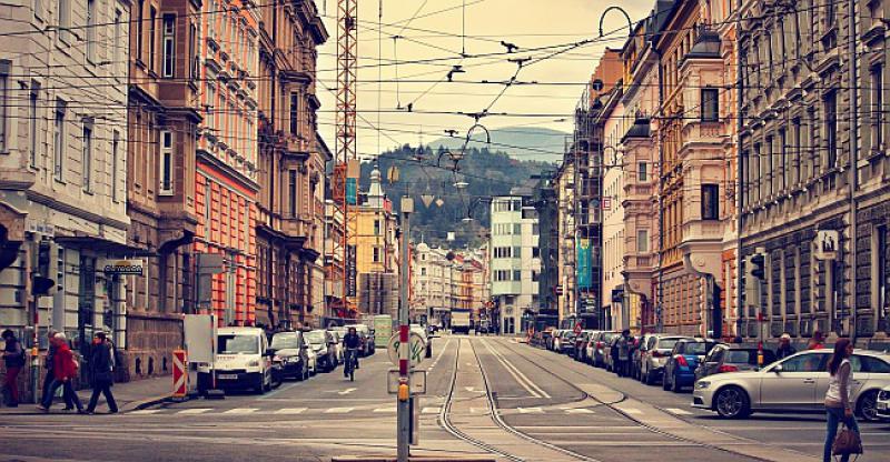 'ZAPOVJEDNIK JE ISLAMSKE DRŽAVE I PLANIRA NAPAD U INNSBRUCKU' 'Kobre' uhitile Sirijca pa ga pustili kad su shvatili zašto ga je 61-godišnjak prijavio