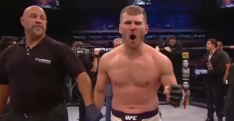 (VIDEO) 'SRUŠIO GA JE POPUT SNAJPERA' Ovaj Miočićev nokaut proglašen je najboljim u 2016.