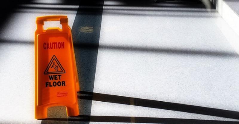 Javljaju se dva policajca s mjesta napada...