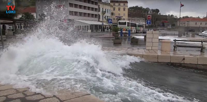 (VIDEO) NEMOJ BURI PRKOSITI Pogledajte impresivne kadrove oluje u Senju i doznajte zašto buru ne smijete psovati